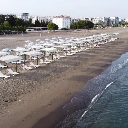 Hotel Denizkumu 3*